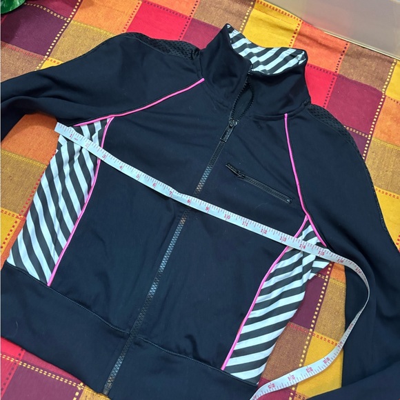 Women Jacket - Picture 9 of 11